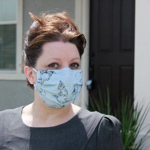 Face Mask, adjustable nose wire & filter pocket